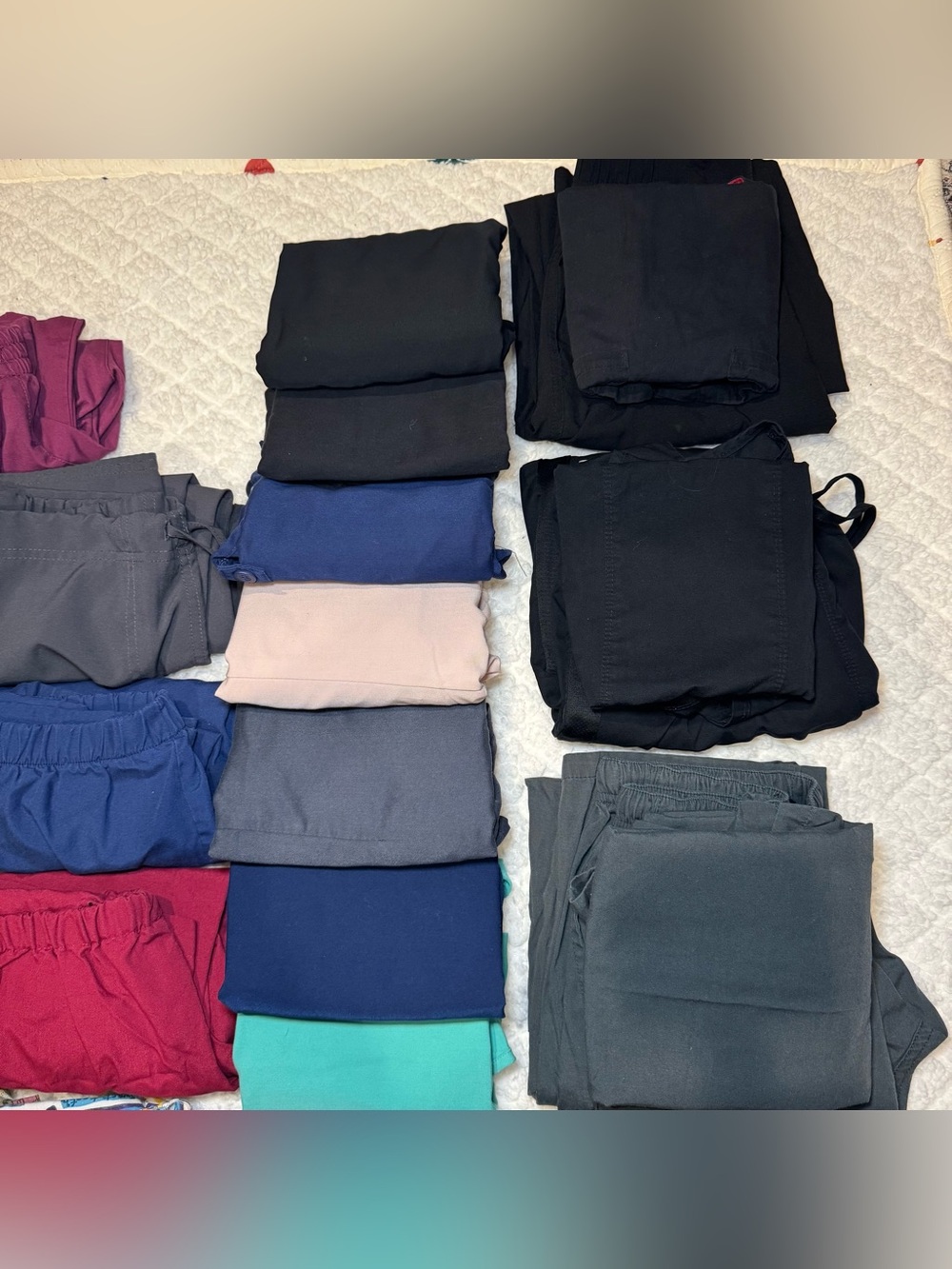Huge 30 Piece Scrub Bundle / Lot - Picture 5 of 5